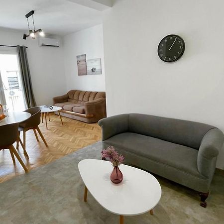 Gorgeous Renovated apt. close to Metro&cultural sites! Atenas Exterior foto