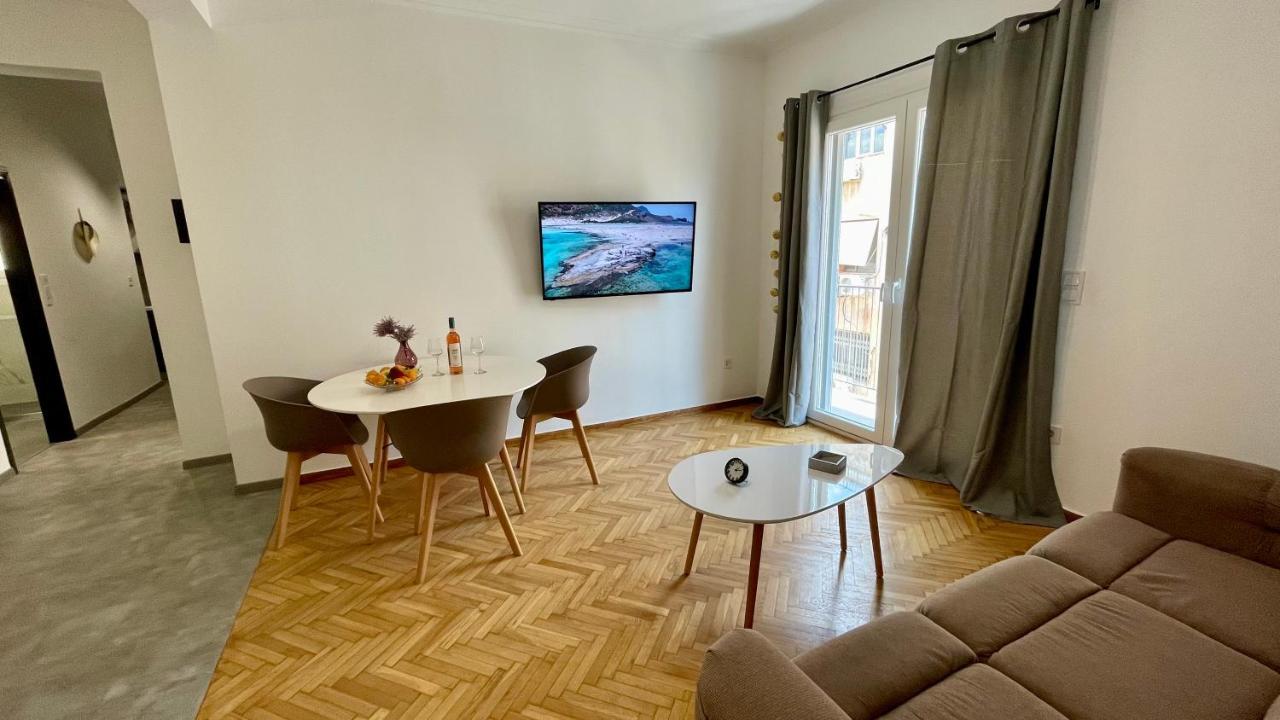 Gorgeous Renovated apt. close to Metro&cultural sites! Atenas Exterior foto